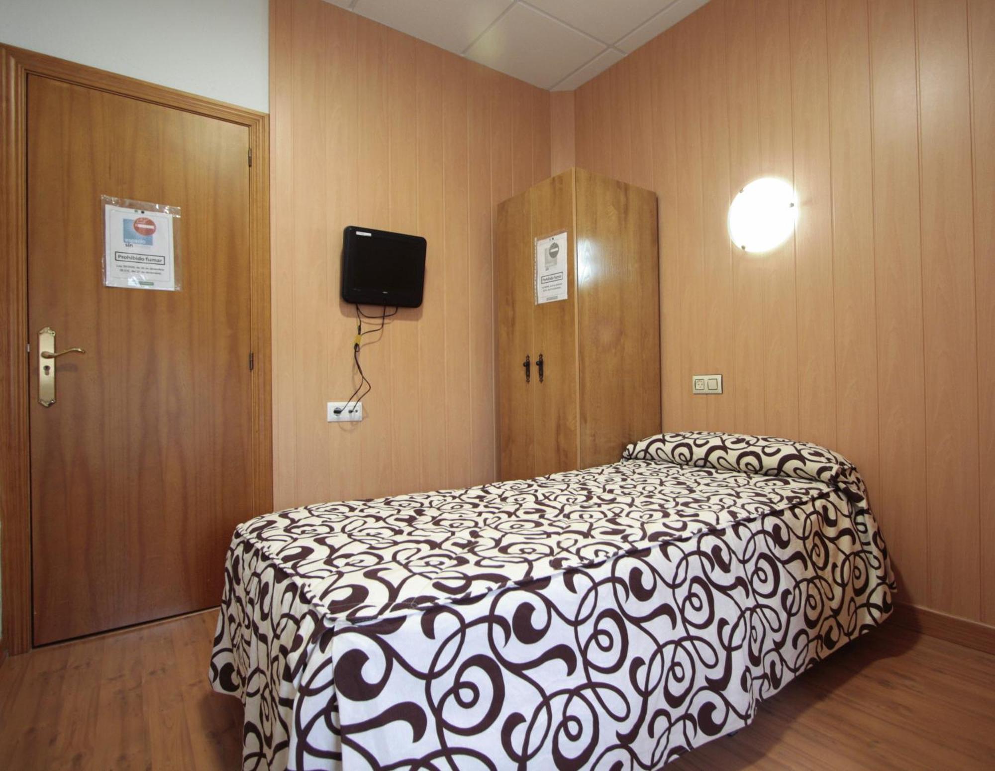 Hostal Anas Merida Exterior photo