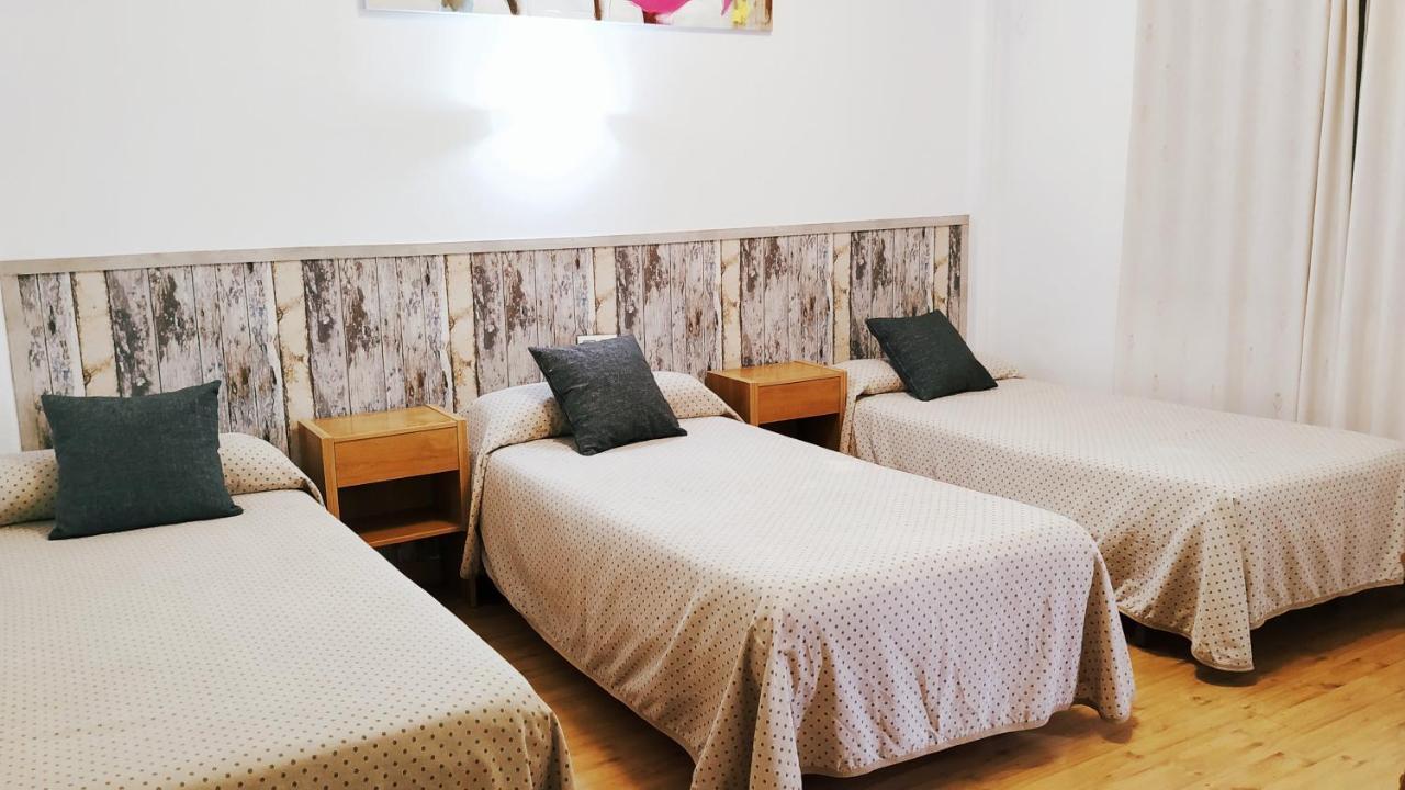 Hostal Anas Merida Exterior photo